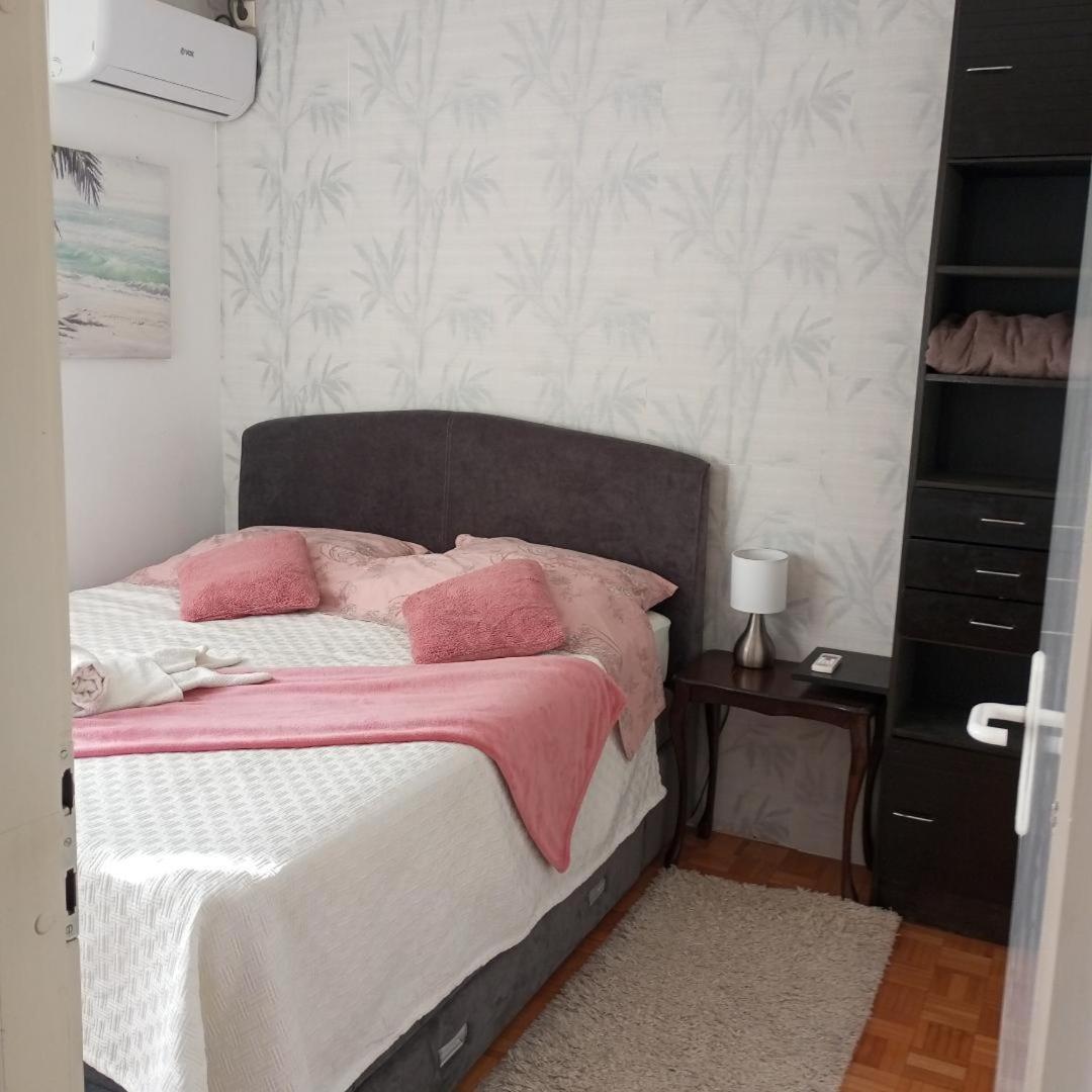 Apartment Mrc , Free Parking Bezanija Esterno foto
